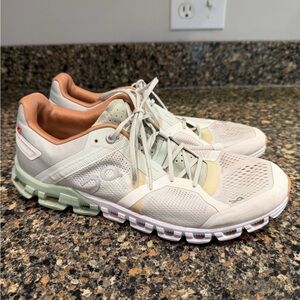 On Running Women's White and Tan Sneakers size 9